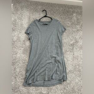 Lululemon tshirt dress (cute back)